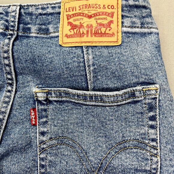 Levi’s Tag Size 26 High Waisted Taper Jeans Women's Stretch Pleats Blue - Picture 15 of 16